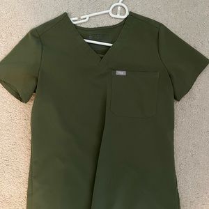 Figs Catarina one pocket scrub top. Color: dark olive. Size: XS